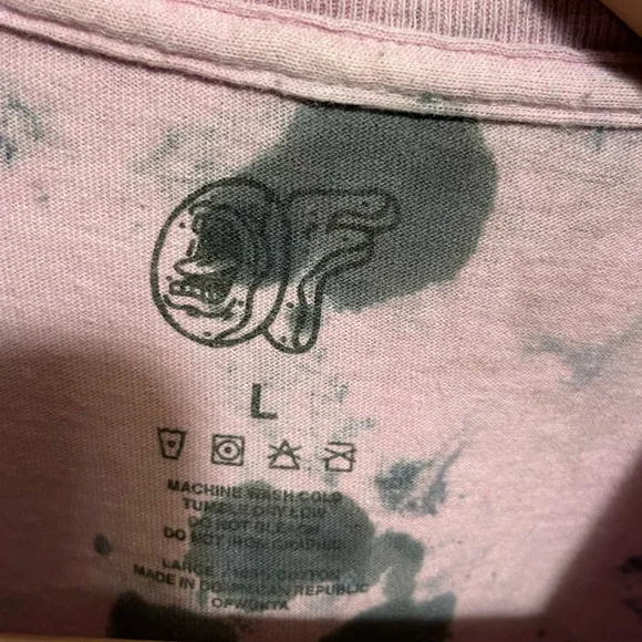 Santa Cruz odd future donuts size large pink, and black tie dye - Picture 3 of 7